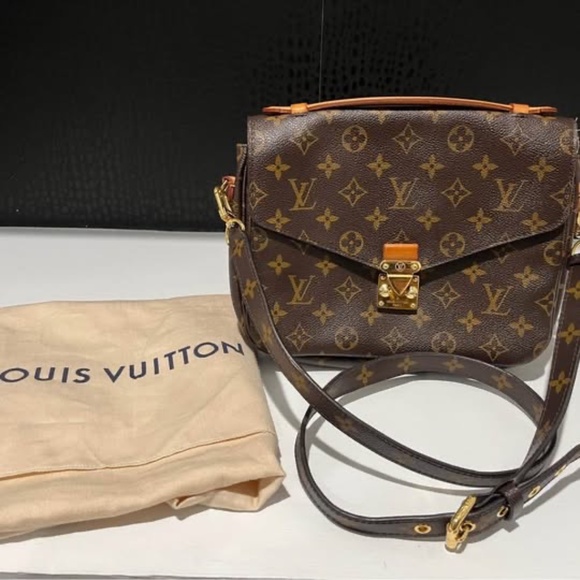 Louis Vuitton Monogram Pochette Metis - Picture 1 of 7